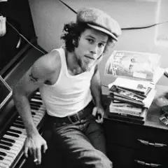 Tom Waits — Cemetery Polka